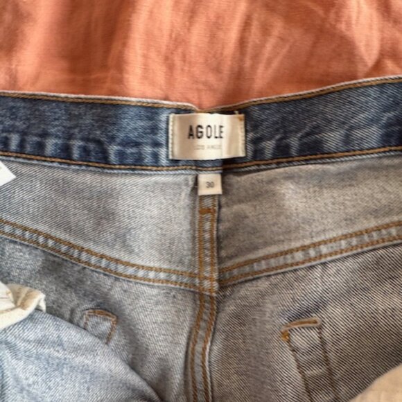 AGOLDE Parker Long Short with Cuff - Size 30 - Picture 3 of 4